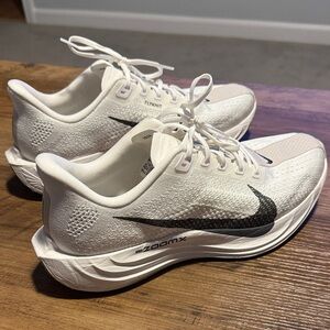 Nike Mens Pegasus Plus Shoes